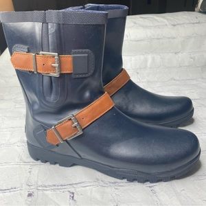 Sperry women’s Walker Fog rain rubber boots  with buckle size 9